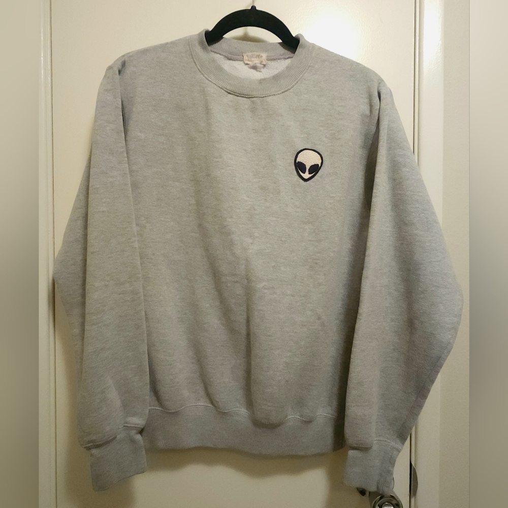 Heather Grey, Medium Pullover crew neck sweater with embroidered Alien patch